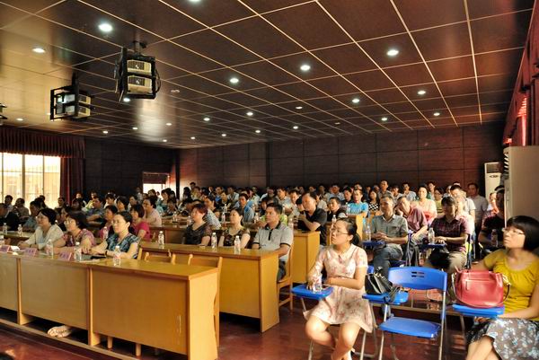调整大小 家长会会场.jpg